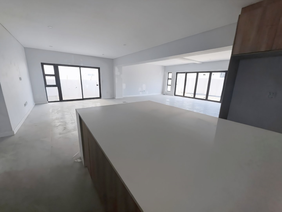 5 Bedroom Property for Sale in Sandown Western Cape